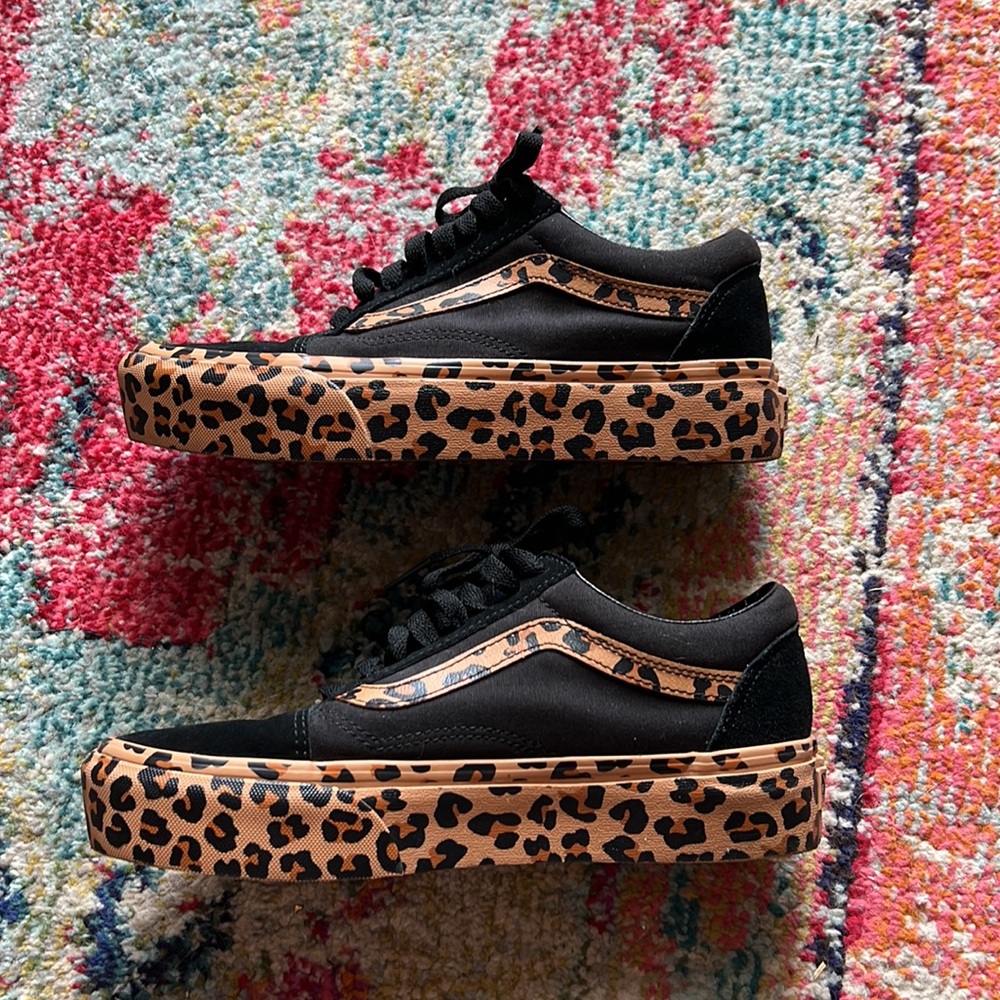 RARE limited edition custom old skool leopard vans size 8